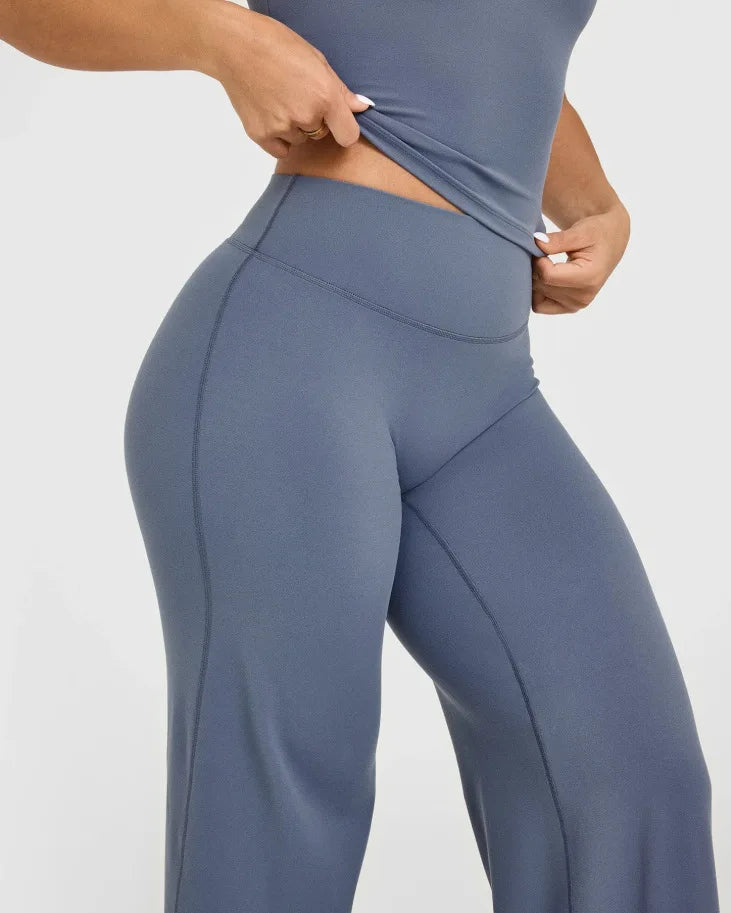 FlowFlex Straight-Leg Yoga Pants – Butter-Soft & Breathable Fit