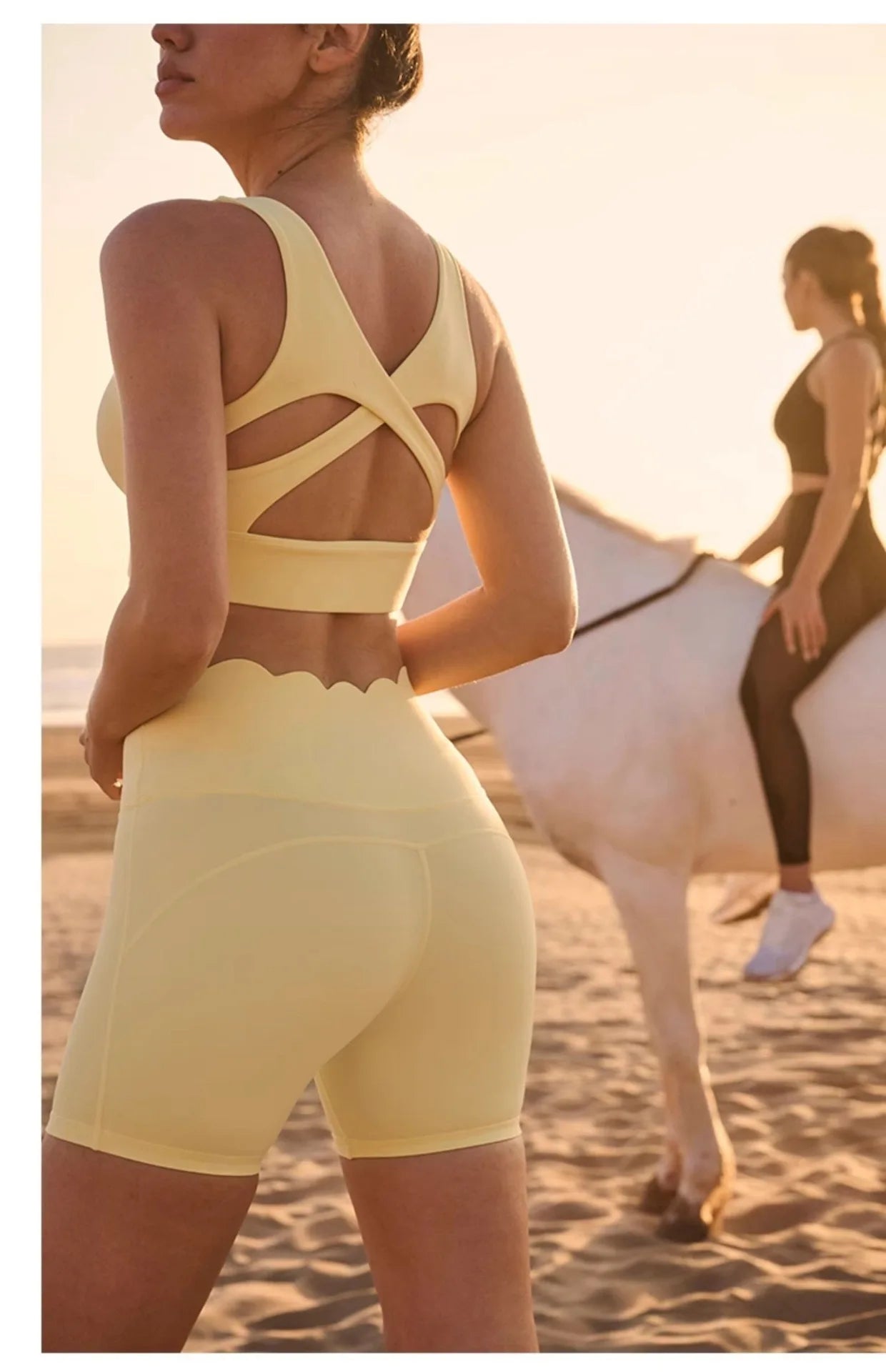 Seamless Yoga Top – Breathable Sports & Fitness Activewear