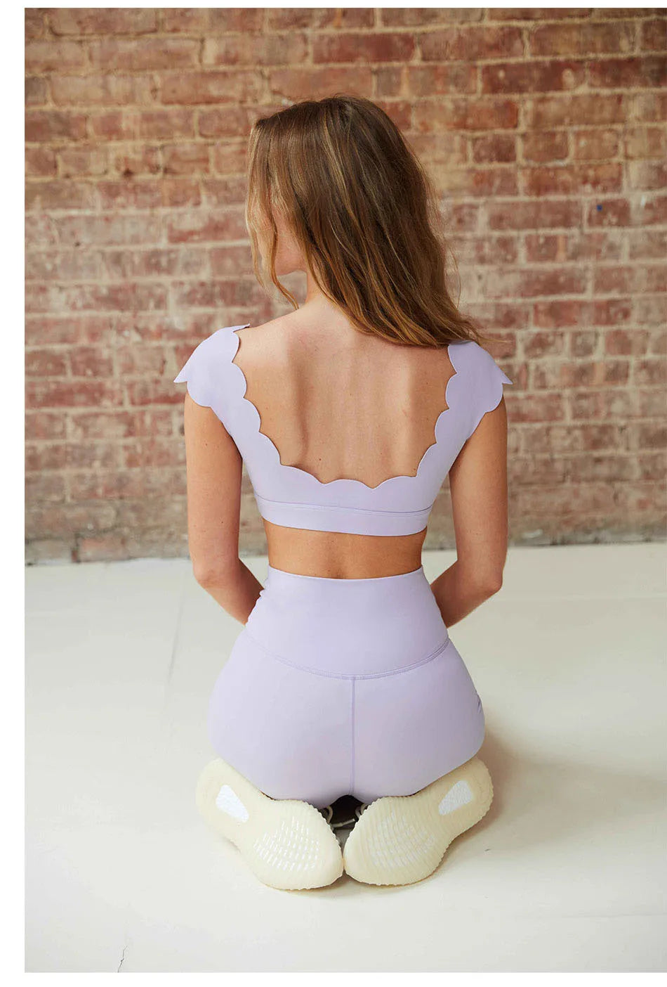 Short Sleeve Sports Top – Push-Up Yoga Crop with Beauty Back
