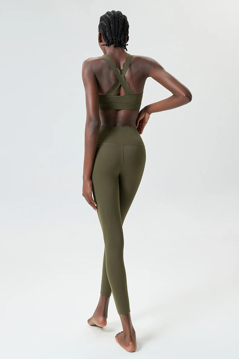 CoreFlex Seamless Set – Sculpted Two-Piece Activewear for Women
